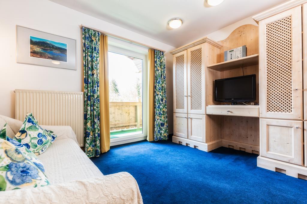 Apartments Margarethe Neukirchen am Großvenediger Room photo